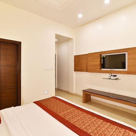 Hotel B-Comfort Amritsar Exterior photo