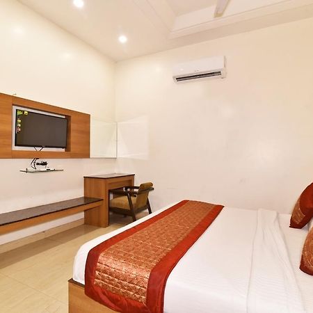 Hotel B-Comfort Amritsar Exterior photo