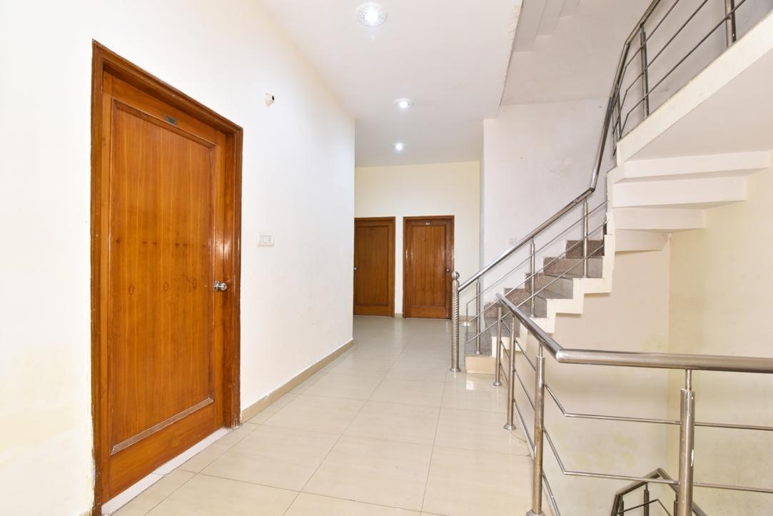 Hotel B-Comfort Amritsar Exterior photo