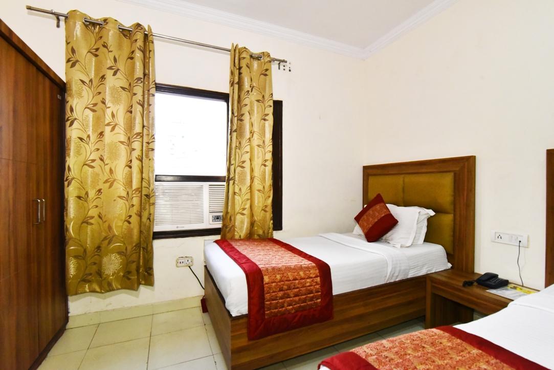 Hotel B-Comfort Amritsar Exterior photo
