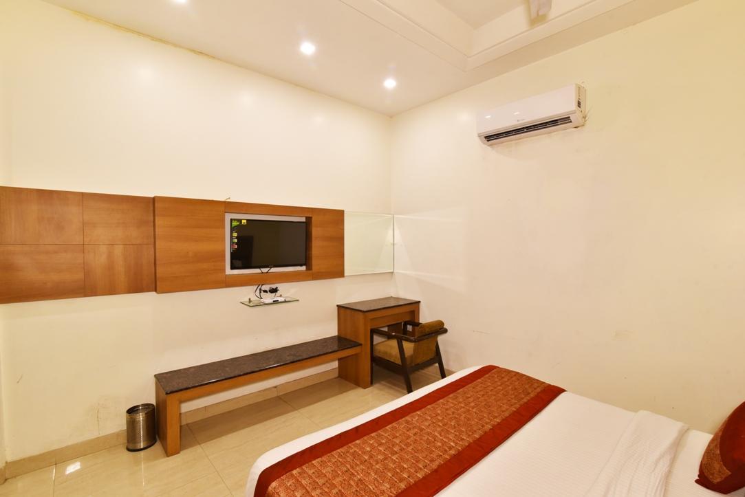 Hotel B-Comfort Amritsar Exterior photo